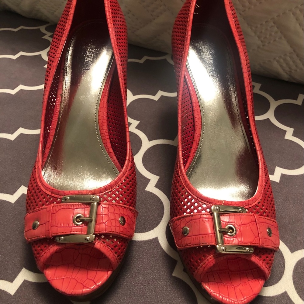 Coral leather heels